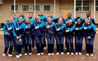 𝗙𝗜𝗖𝗛𝗔𝗥𝗗𝗧𝗣𝗔𝗥𝗞 𝗡𝗘𝗧𝗕𝗔𝗟 🏐

Baie dankie aan ons o.15A-rugbyspan wat vandag ons o.15A-netbalmeisies sterkte toegewens het voor hul vertrek môre na Pretoria, waar hulle aan die Motsepe Cup gaan deelneem. 💙💛

Baie sterkte, girls! Ons as skool staan bankvas agter julle en wens julle alles van die beste toe vir die toernooi. Speel met trots en geniet elke oomblik!

#joudrome #joutoekoms #onspassie