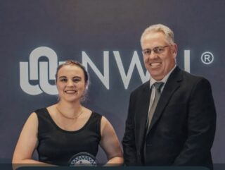 𝗢𝗨𝗗-𝗦𝗞𝗢𝗟𝗜𝗘𝗥 | 𝗙𝗜𝗖𝗛𝗜𝗘 𝗧𝗥𝗢𝗧𝗦

Baie geluk aan Olga Kotze, ’n matrikulant van 2023, wat as top-CA-student in die Departement Rekeningkunde aan die Noordwes-Universiteit aangewys is!

Dit maak ons trots om te sien hoe ons oud-skoliere steeds akademies uitblink. Welgedaan, Olga!

#fichietrots #joudrome #joutoekoms #onspassie
