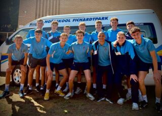 𝗘𝗘𝗥𝗦𝗧𝗘𝗦𝗣𝗔𝗡 𝗞𝗥𝗜𝗘𝗞𝗘𝗧𝗧𝗢𝗘𝗥 🏏 

Baie sterkte aan ons eerstespan met hul kriekettoer na Hoërskool Kalahari in Kuruman!

Mag dit ’n suksesvolle toer wees, vol goeie krieket en onvergeetlike herinneringe. Gee julle beste en geniet elke oomblik, Fichies!

#joudrome #joutoekoms #onspassie